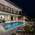 Vila Solina *