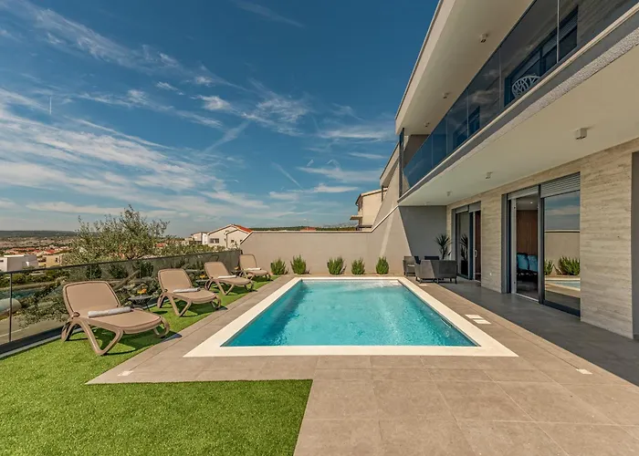 Solina Villa