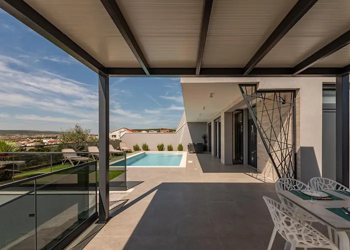 Solina Villa