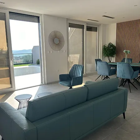 Solina Villa Maslenica