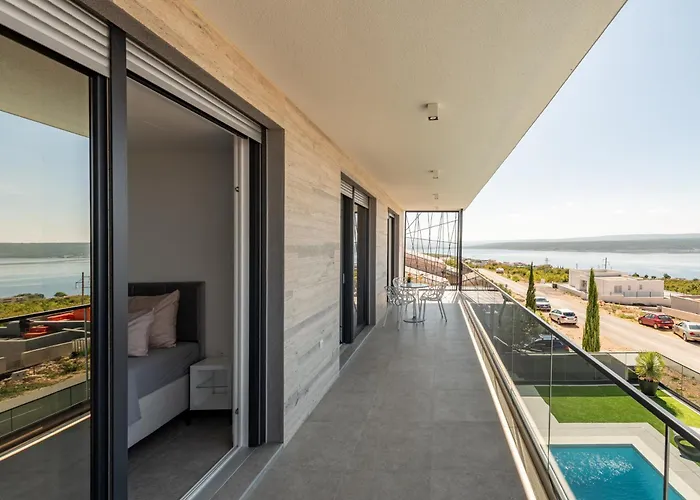 ヴィラ Solina マスレニツァ