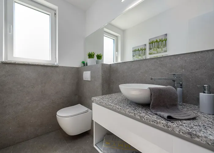 ヴィラ Solina マスレニツァ